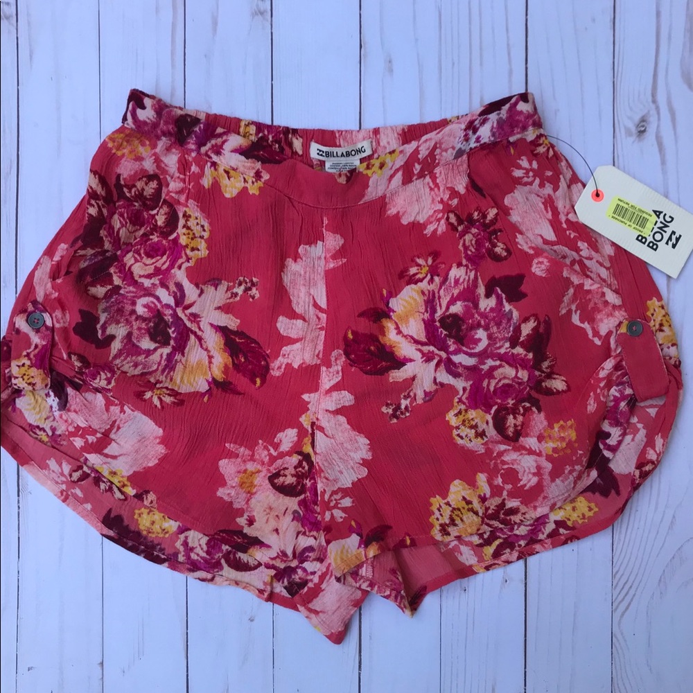 ❗️Sale❗️BillaBong Majestic Seas Coral Shorts Small